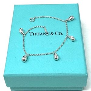 Authentic Tiffany  & CO. Elsa Peretti 5 Teardrop Bracelet.